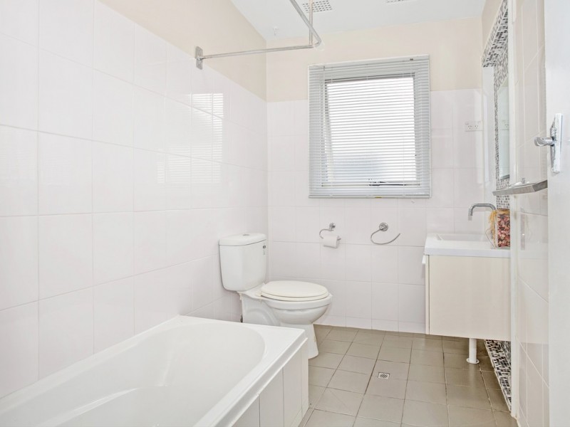 100 Laver Road, Dapto NSW 2530
