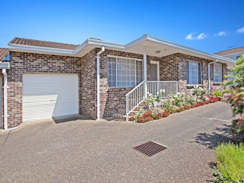 2/37 Glencoe Street, Sutherland NSW 2232