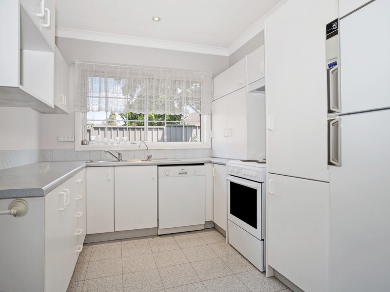 2/37 Glencoe Street, Sutherland NSW 2232