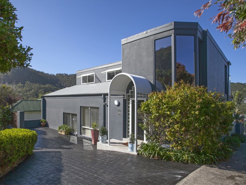35 Murrawal Road, Stanwell Park NSW 2508