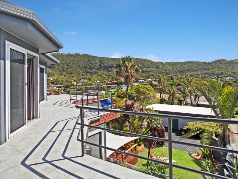 35 Murrawal Road, Stanwell Park NSW 2508