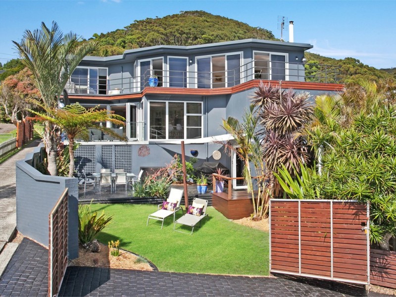 35 Murrawal Road, Stanwell Park NSW 2508