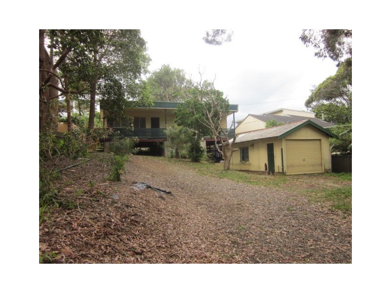 11 Lower Coast Road, Stanwell Park NSW 2508