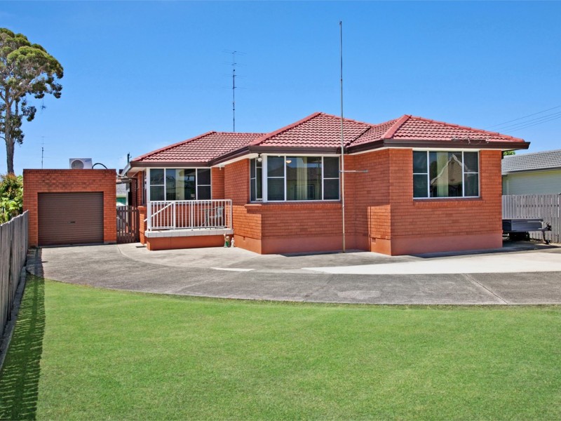 18 Craig Crescent, Dapto NSW 2530