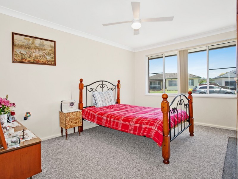 18 Craig Crescent, Dapto NSW 2530