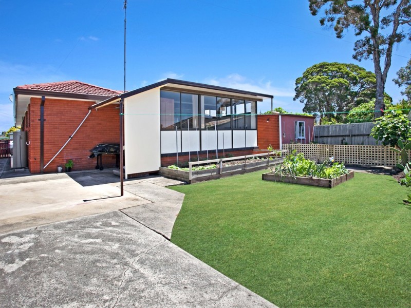 18 Craig Crescent, Dapto NSW 2530