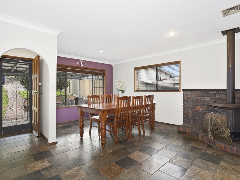 39 The Crescent, Helensburgh NSW 2508