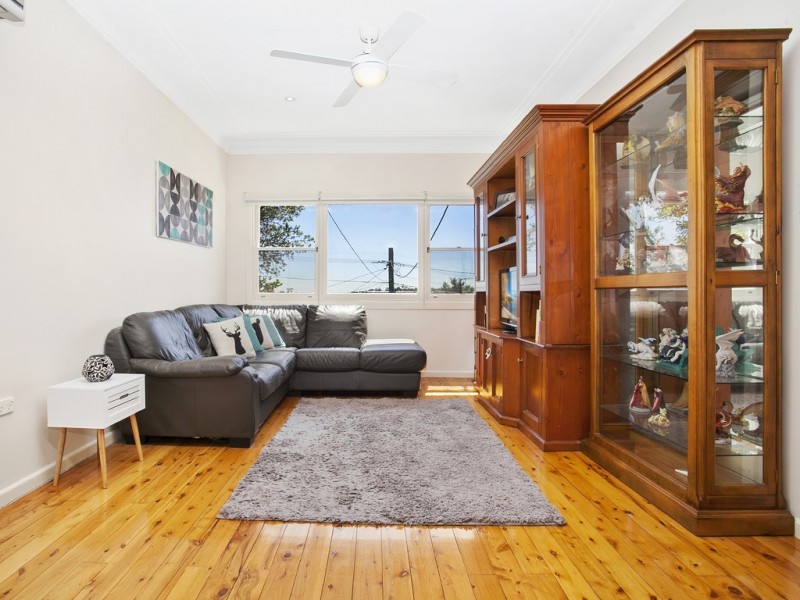 10 Kurri Street, Loftus NSW 2232