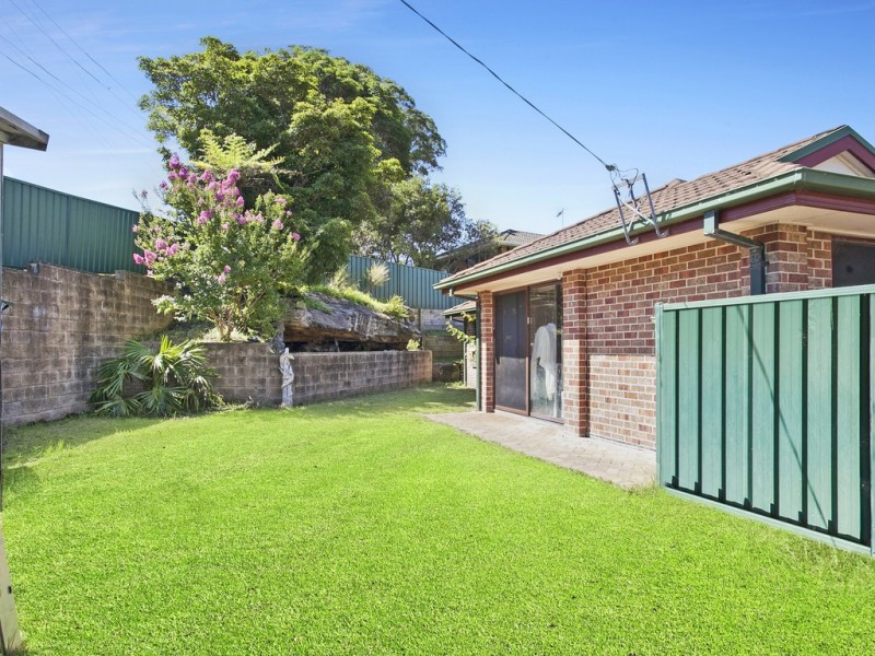 3 The Crescent, Helensburgh NSW 2508