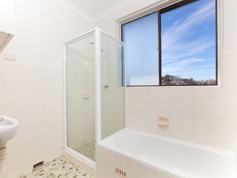 6/223 Lawrence Hargrave Drive, Thirroul NSW 2515