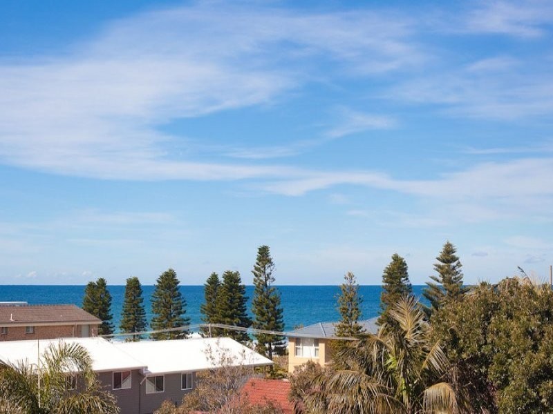 6/223 Lawrence Hargrave Drive, Thirroul NSW 2515