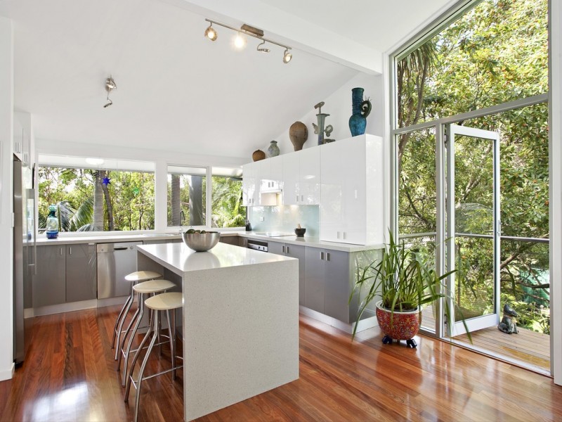 4 Nimbin Place, Yarrawarrah NSW 2233