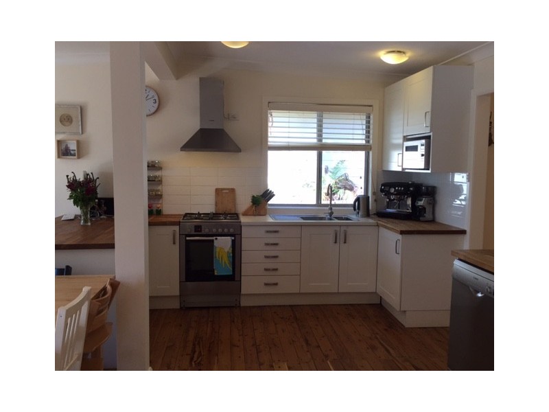 106 The Crescent, Helensburgh NSW 2508