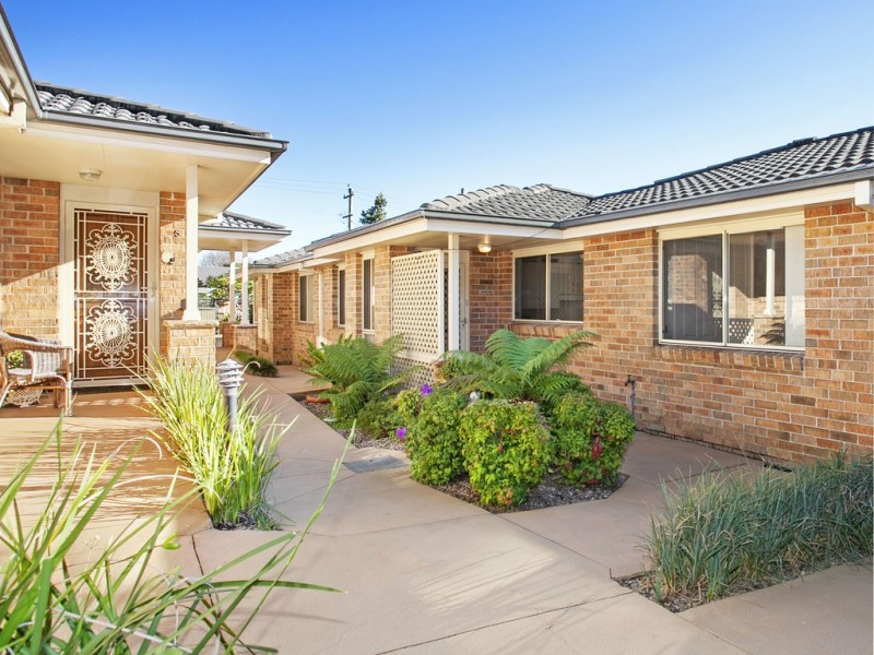 2/67 Parkes Street, Helensburgh NSW 2508