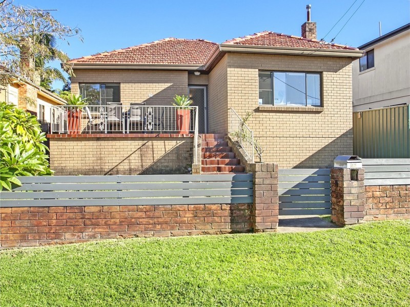 42 Walker Street, Helensburgh NSW 2508
