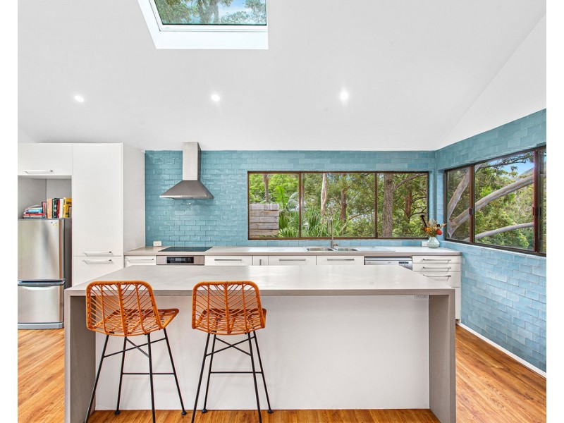6 Sheridan Crescent, Stanwell Park NSW 2508