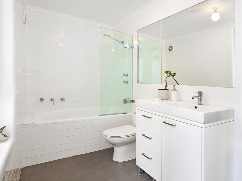 9 Chellowdene Avenue, Stanwell Park NSW 2508