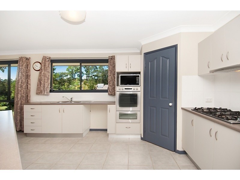 28 White Wood Court, Lake Macdonald QLD 4563