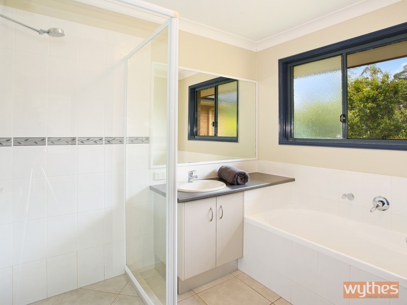 28 White Wood Court, Lake Macdonald QLD 4563
