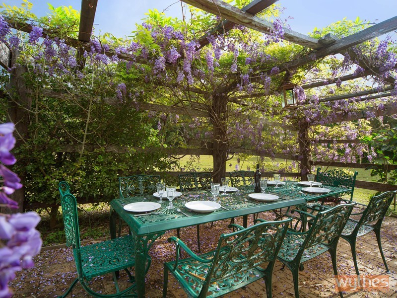 3 Upper Pinbarren Creek Road, Pinbarren QLD 4568