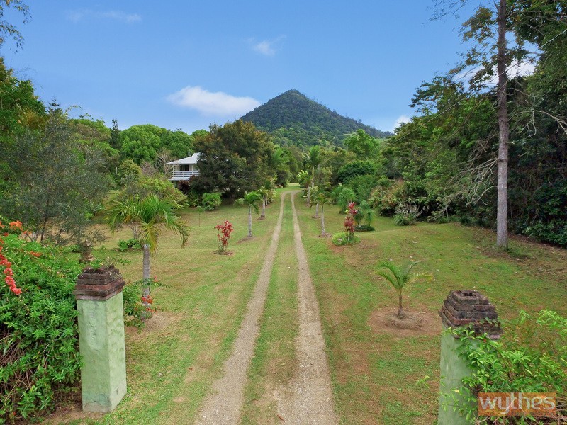 3 Upper Pinbarren Creek Road, Pinbarren QLD 4568