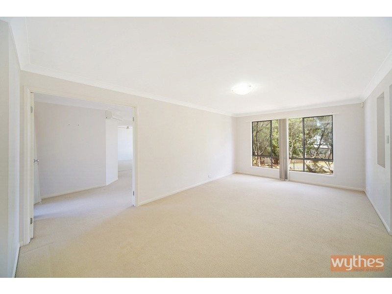 35 Kensington Drive, Cooroy QLD 4563