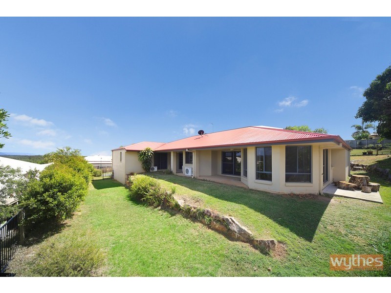 35 Kensington Drive, Cooroy QLD 4563