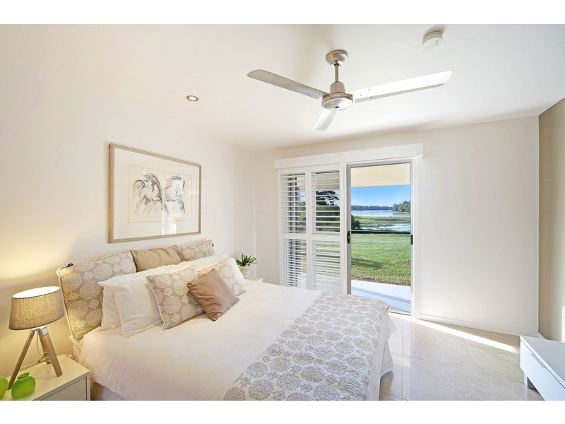 2 Pine Tree Drive, Lake Macdonald QLD 4563
