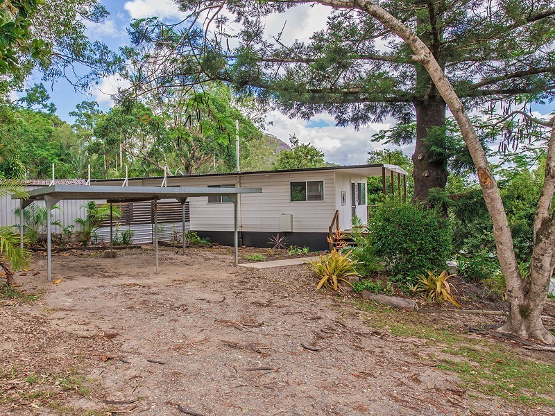 5 George Street, Cooran QLD 4569