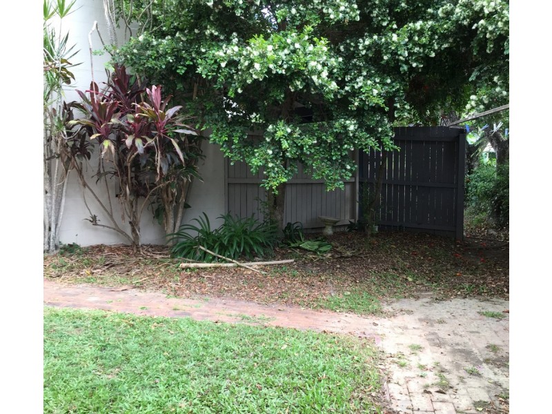 1/10 Emerald Street, Cooroy QLD 4563