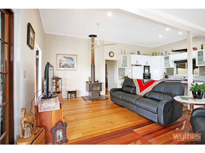 85 Evans Road, Cooroy QLD 4563