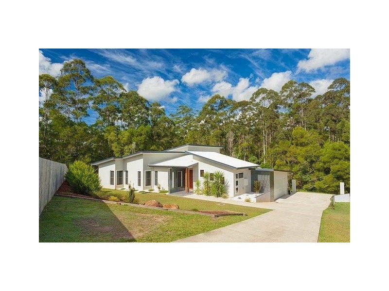 11 Friarbird Place, Pomona QLD 4568