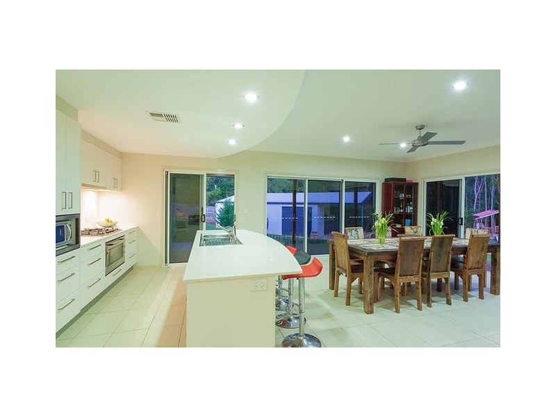 11 Friarbird Place, Pomona QLD 4568