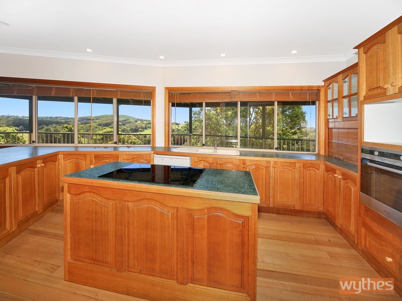 16 Binalong Lane, Pinbarren QLD 4568