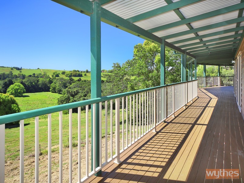 16 Binalong Lane, Pinbarren QLD 4568