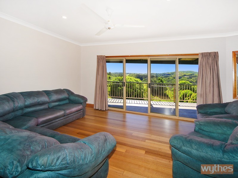 16 Binalong Lane, Pinbarren QLD 4568