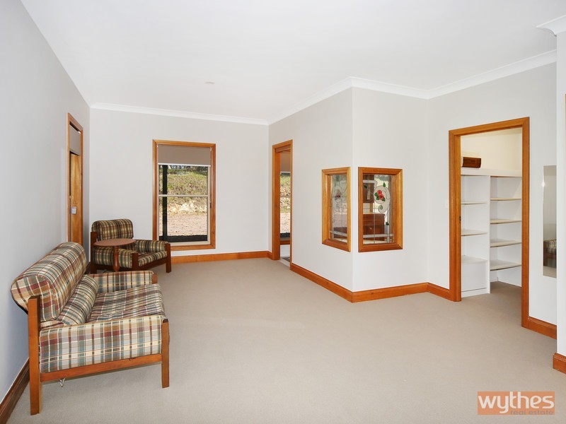 16 Binalong Lane, Pinbarren QLD 4568