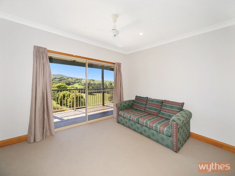 16 Binalong Lane, Pinbarren QLD 4568