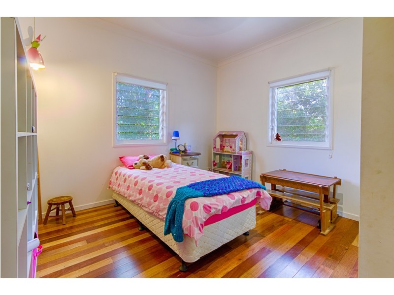 57 Kamala Drive, Lake Macdonald QLD 4563