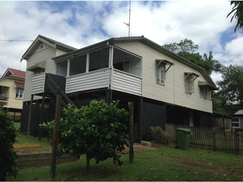 28 Red Street, Pomona QLD 4568
