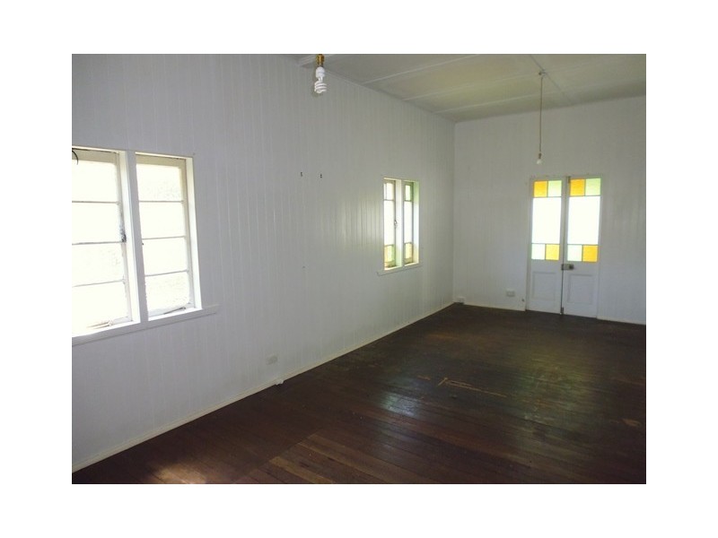 28 Red Street, Pomona QLD 4568
