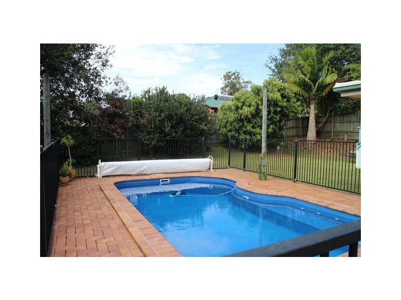 6 Brialka Court, Cooroy QLD 4563