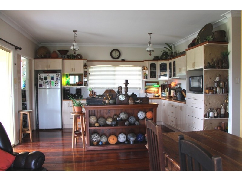 213 Sankeys Road, Cooran QLD 4569