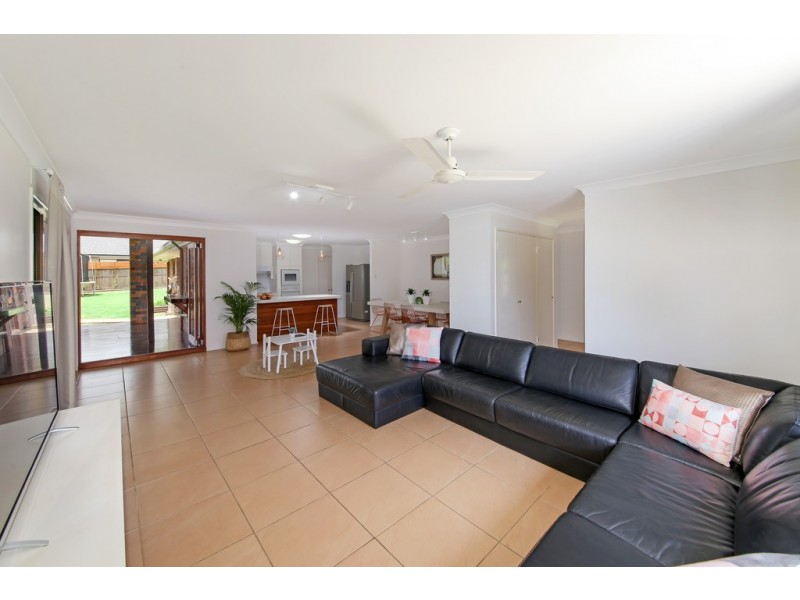 38 Pavilion Street, Pomona QLD 4568