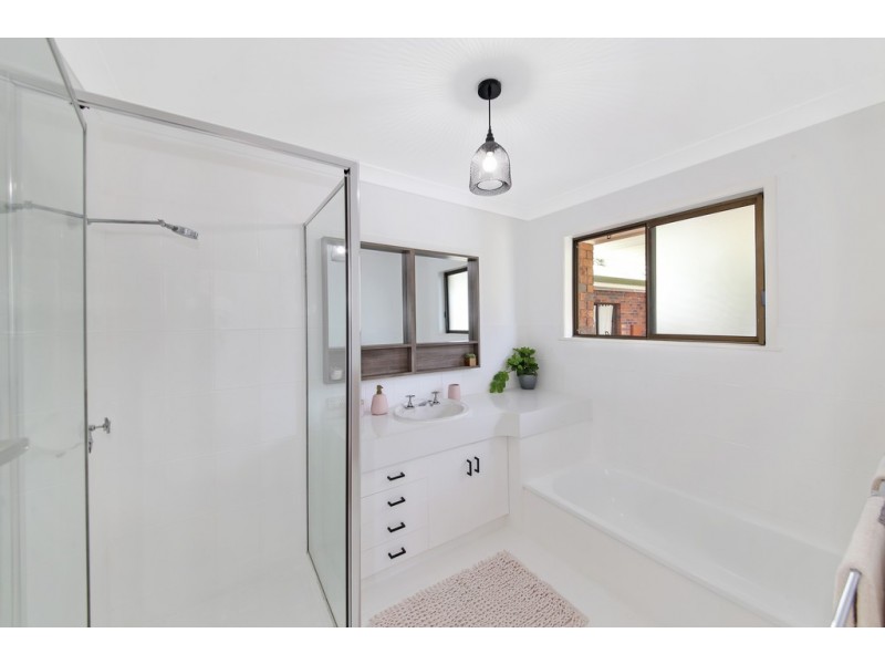 38 Pavilion Street, Pomona QLD 4568