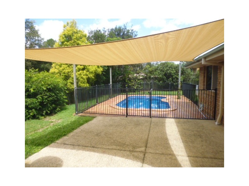 6 Brialka Court, Cooroy QLD 4563