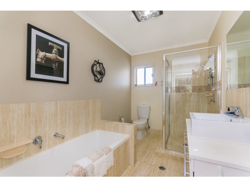 8 Kiah Court, Cooran QLD 4569