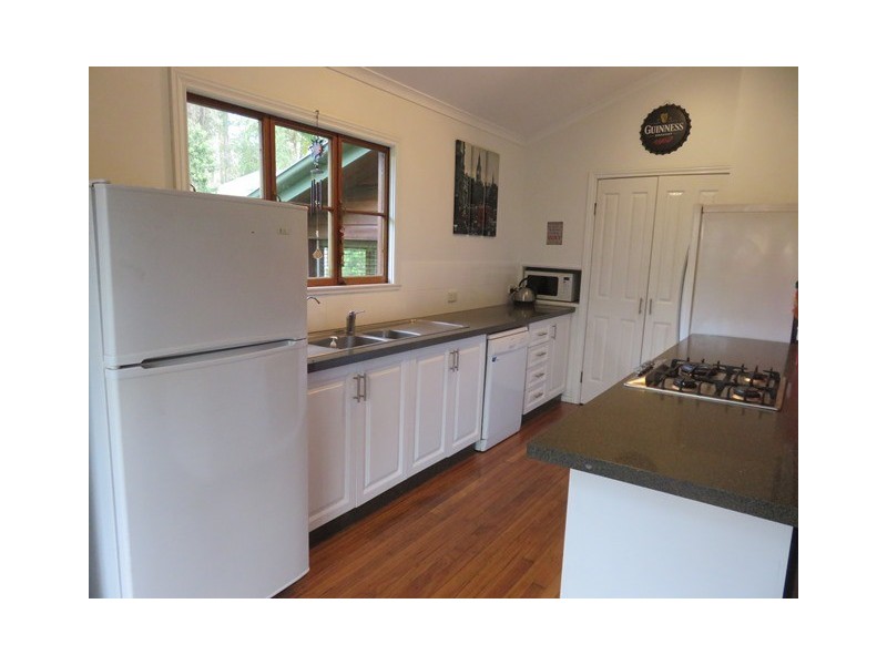 44 Forest Acres Drive, Lake Macdonald QLD 4563