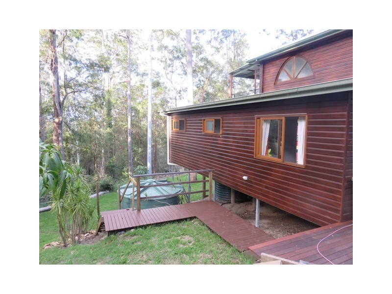44 Forest Acres Drive, Lake Macdonald QLD 4563