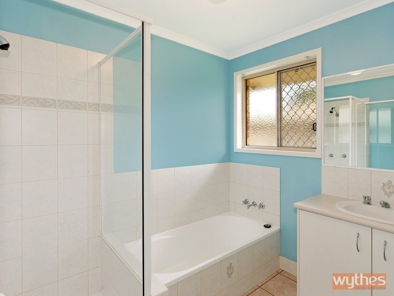 23 Oak Street, Cooroy QLD 4563